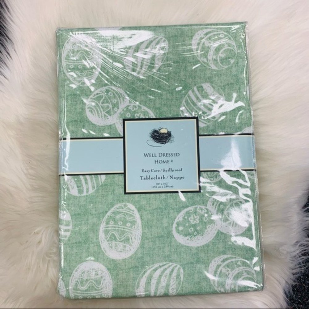 WELL DRESSED HOME Egg Pattern Easy Care Spillproof Tablecloth 60 x 102 NEW NIP